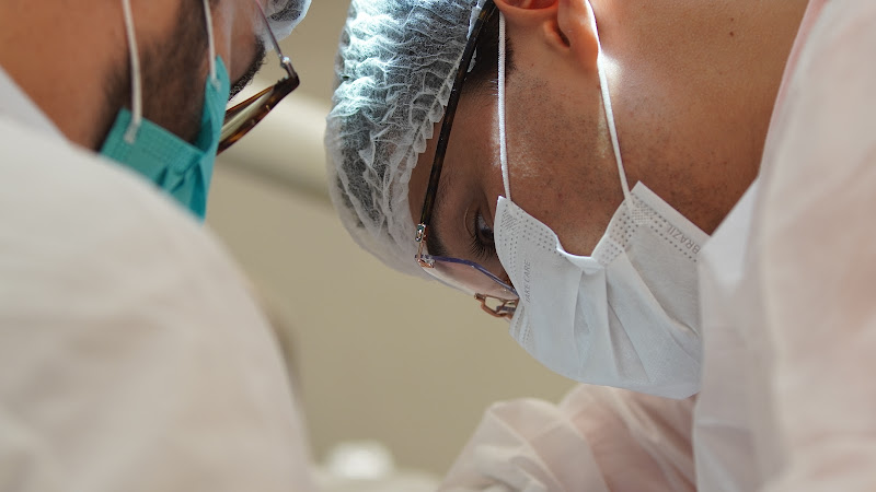 Foto 2 de Dr. Guilherme Carvalho - Cirurgia Bucomaxilofacial e Implantodontia