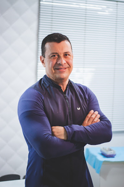 Foto 2 de Dr. Guilherme Fantato | Implante Dentário | Prótese Dentária