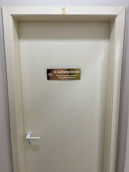 Foto 3 de Dr. Guilherme Girondi - Cirurgião Plástico em Presidente Prudente - Clínica Mamprim Girondi