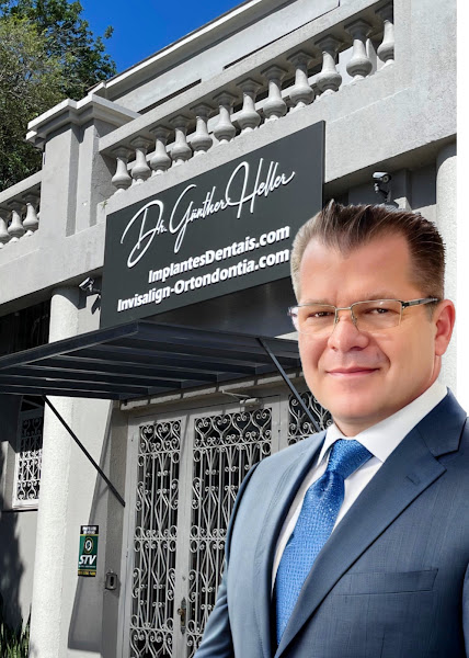 Foto 2 de Dr Gunther Heller Implante Dentário e Laser no tratamento do Ronco e Apneia, Facetas em Porto Alegre