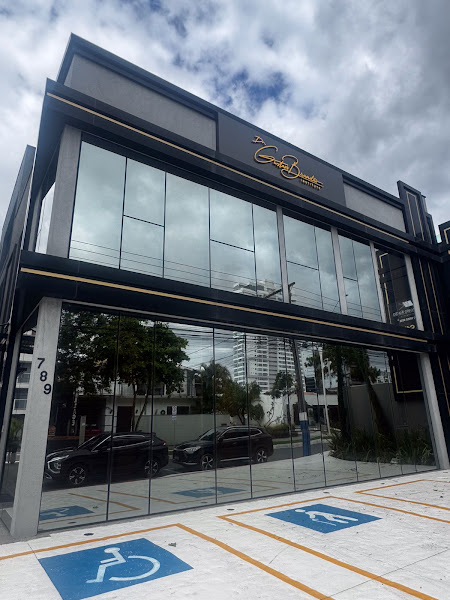 Foto de Dr. Gustavo Brandão Institute - Odontologia Estética