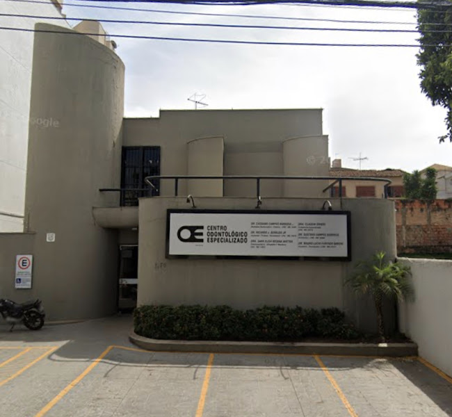 Foto 2 de Dr. Gustavo Campos Barbosa Centro Odontológico Especializado/ COE