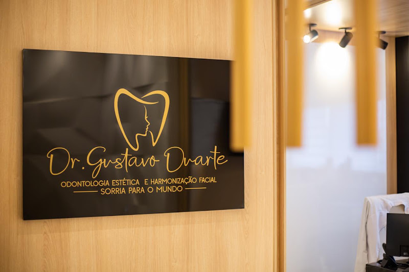 Foto 2 de Dr. Gustavo Duarte | Odontologia Estética - Harmonização Facial - Preenchimento Labial