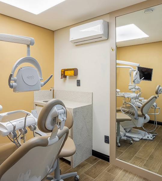 Foto 3 de Dr. Gustavo Martins Dentista em Ponta Grossa | Tratamento de Canal e Clínico Geral | Maesti Odontologia
