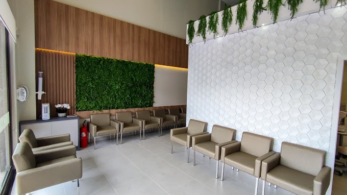 Foto 3 de Dr. Hilton Vargas Amaral Filho - Oftalmologista