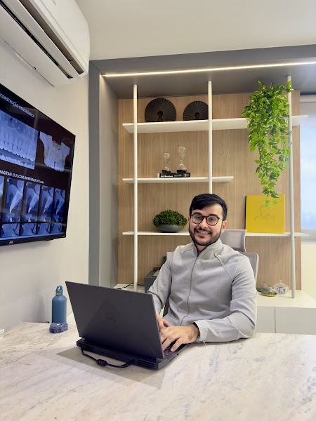 Foto 3 de Dr Isaias Lopes - Cirurgia Bucomaxilofacial | Implantes Dentários