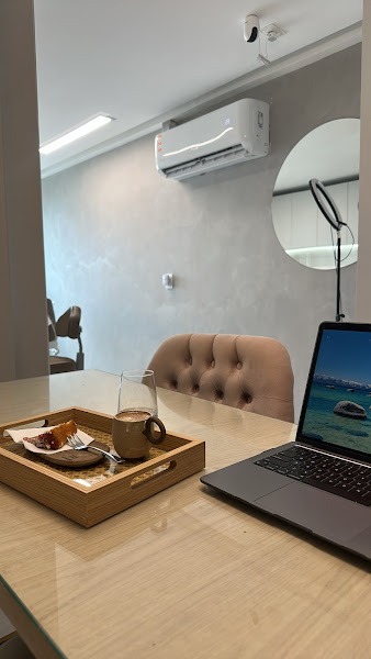 Foto 3 de Dr. Jackson Moura - Odontologia Estética - Facetas - Clareamento - Coroa - Ponte fixa - Lente de contato dental