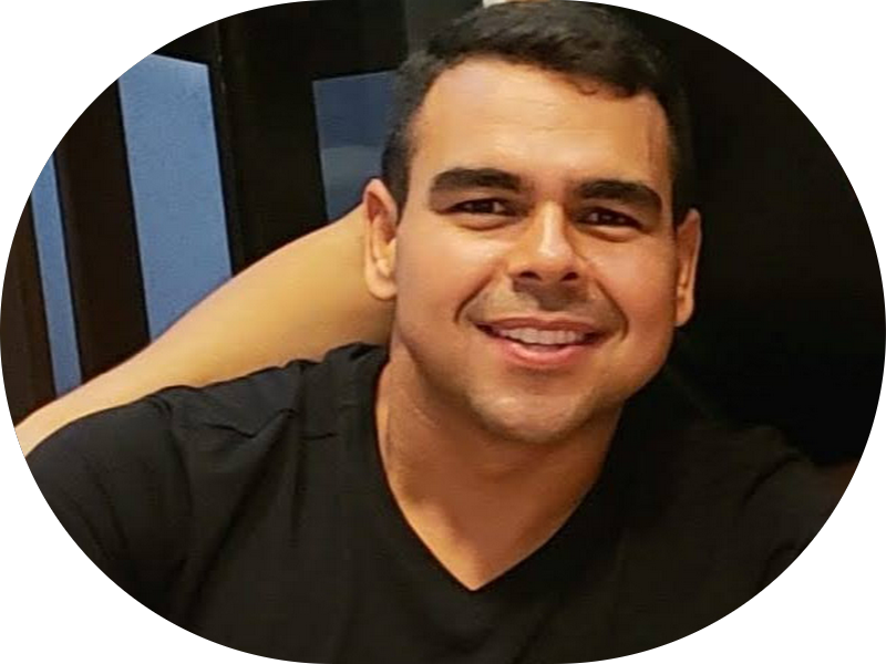 Foto 4 de Dr. Jackson Moura - Odontologia Estética - Facetas - Clareamento - Coroa - Ponte fixa - Lente de contato dental