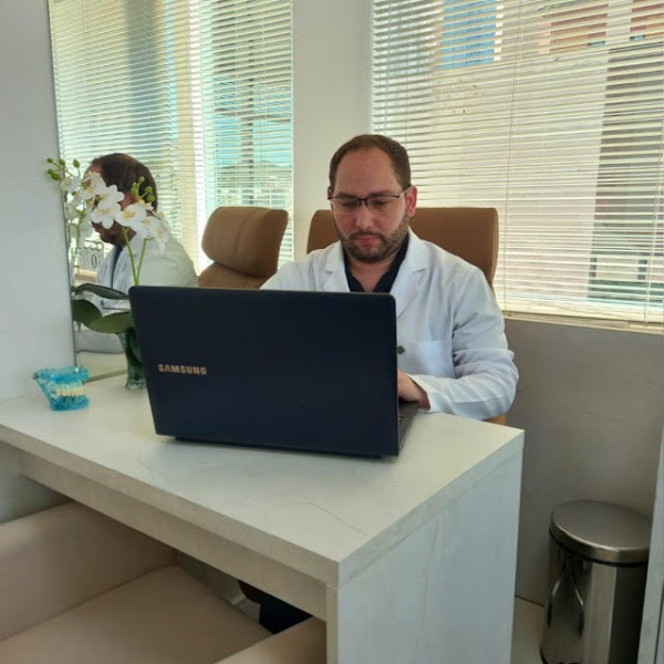 Foto 2 de Dr. Jadson Dos Reis Santos, Dentista Itajaí