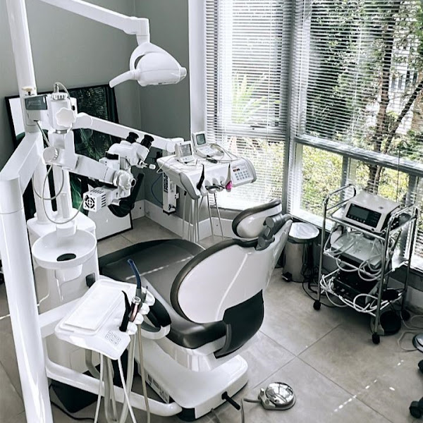 Foto 2 de Dr Jefferson Franzon - Especialista em Implantodontia e Periodontia