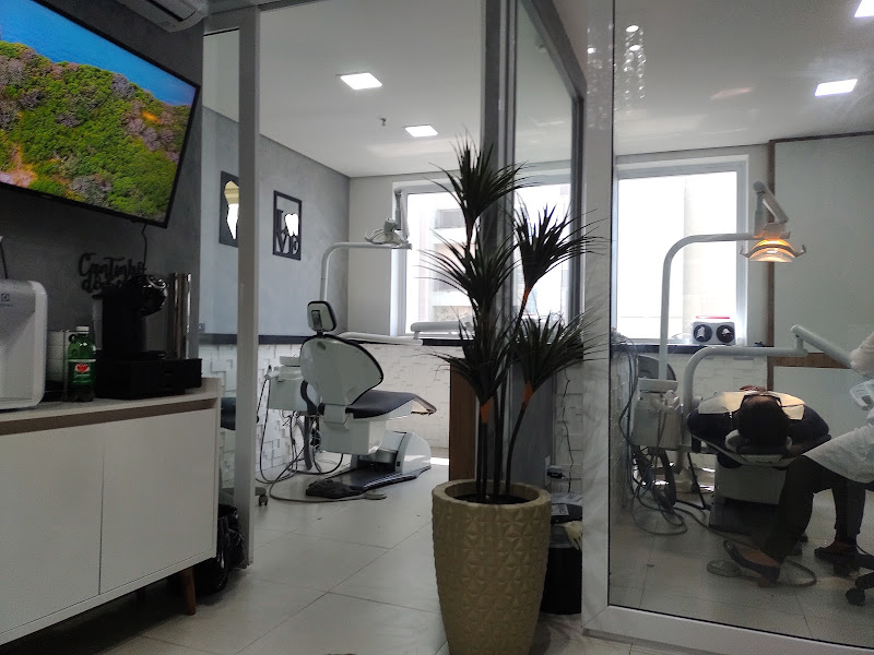 Foto 5 de Dr. Jefferson Hajime/Totalitty Odonto Beauty Center/Harmonização Facial/Clearcorrect/Lentes em Resina/Dentista em Guaianases