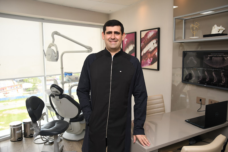 Foto 2 de Dr. João Marcelo Coutinho Fonsêca- Reabilitação Oral em Recife