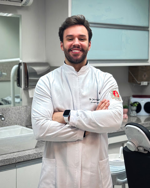Foto 2 de Dr. João Pedro Donasan | Dentista em Maringá