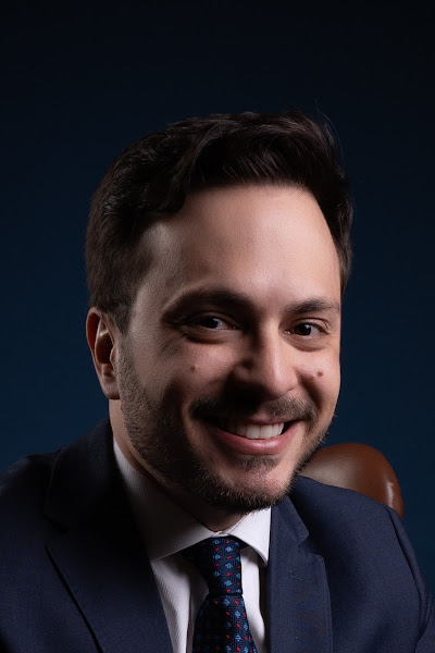 Foto 2 de Dr João Pedro Mazzon, Cirurgião Bucomaxilo em São Paulo, Especialista em Cirurgia Ortognática, Mentoplastia, ATM e DTM