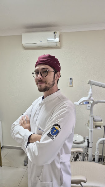 Foto de Dr João Queiroz | Cirurgião-Dentista