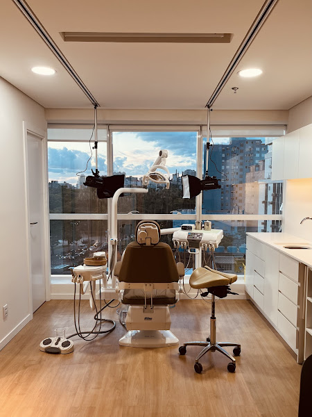 Foto 3 de Dr. João Roig & Dra. Bibiana Velasques | Odontologia Especializada