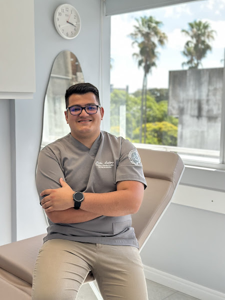 Foto 3 de Dr. João Saibro | Cirurgião dentista