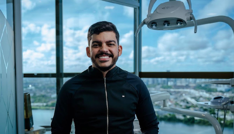 Foto 2 de Dr. João Seixas | Implantes e Próteses