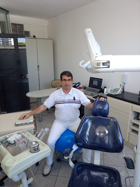 Foto 2 de Dr. Johnny Weslen Machado Cirurgião Dentista