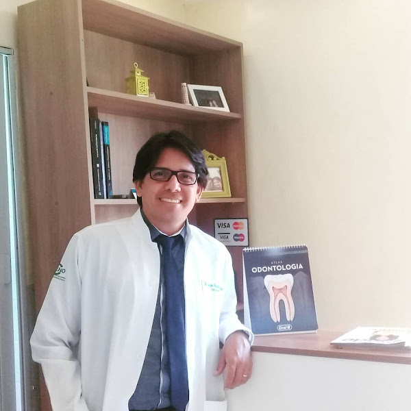 Foto 3 de Dr. Jorge Luis Castillo Salazar | @castilloodonto