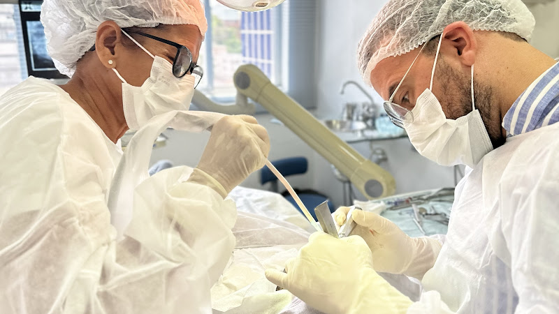 Foto 2 de Dr. Jorge Medina | Dentista Especialista | Implantes Dentários | Cirurgião-Dentista em Teófilo Otoni