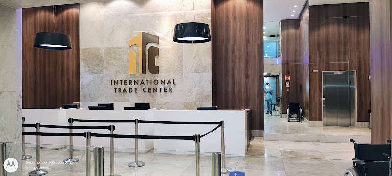 Foto 2 de Dr Jovan Santana Andrade