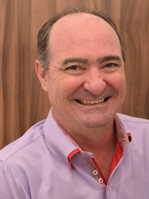 Foto 2 de Dr. Julio Cesar Garofo - Cirurgião Buco Maxilo Facial