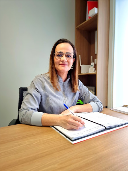 Foto 2 de Drª Larissa de Loiola Pucca