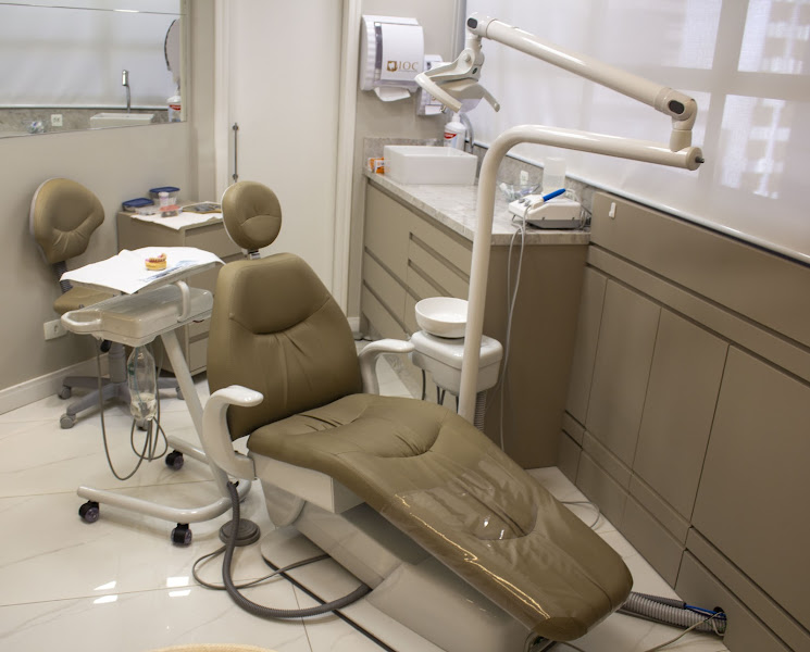 Foto 3 de DRª Larissa Ferioli Dentista em Curitiba