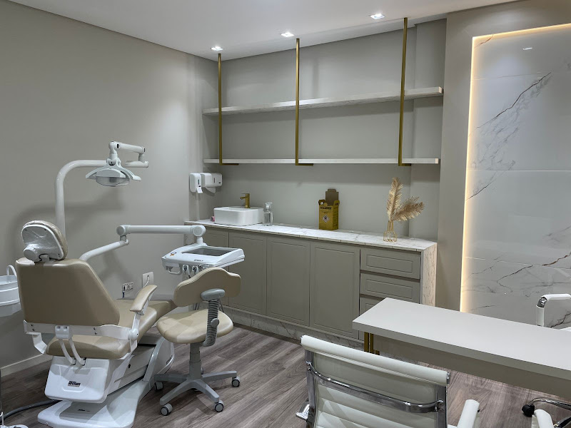 Foto 6 de DRª Larissa Ferioli Dentista em Curitiba