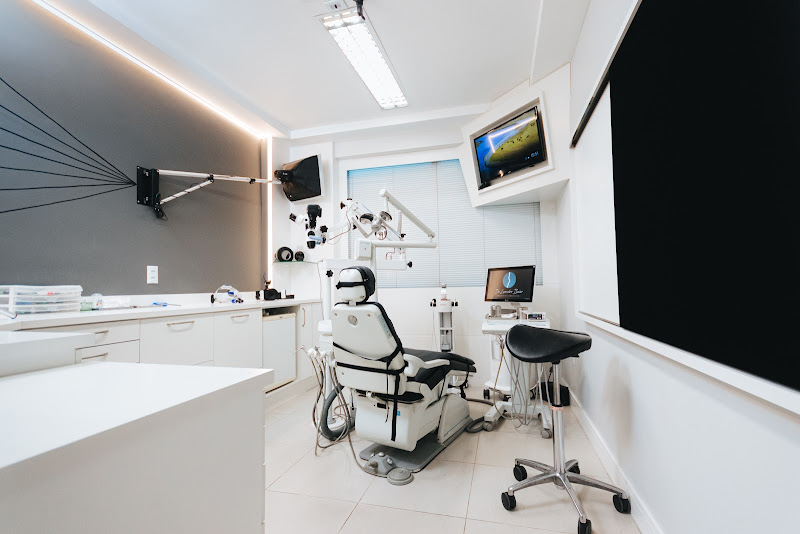 Foto 2 de Dr. Leandro Baier | Clínica de Odontologia Estética em Blumenau, SC