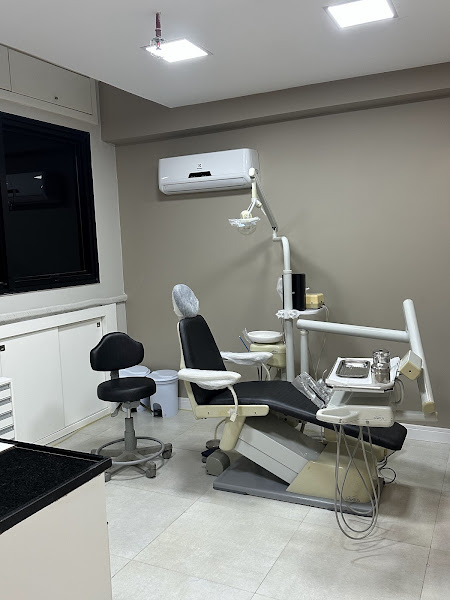 Foto 2 de Dr Leandro Baldi - Flow Odontologia