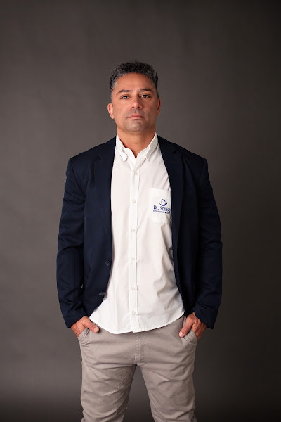 Foto 2 de Dr. Leandro Mendes - Implantodontista