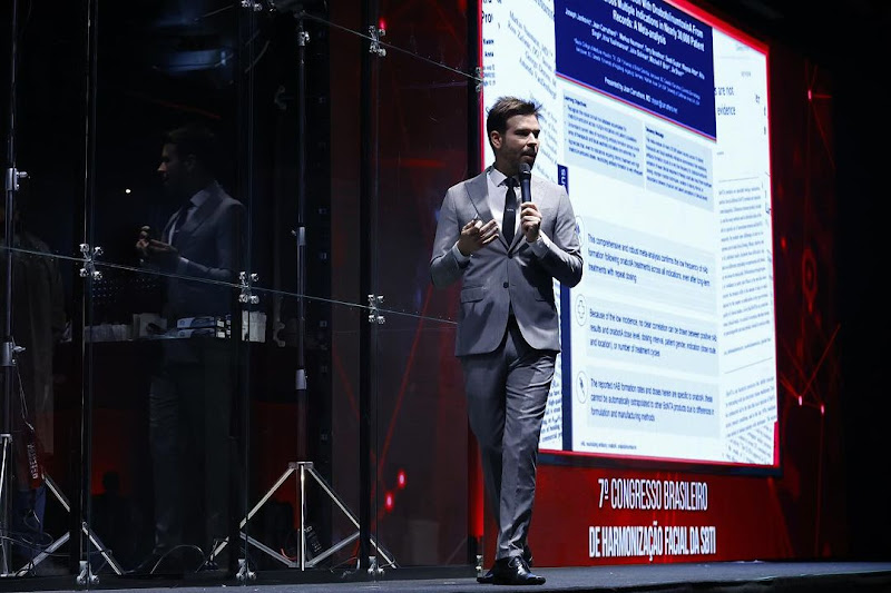 Foto 3 de Dr. Leandro Rago - Referência em Harmonização Orofacial