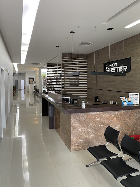 Foto 2 de Dr. Leandrô Silvá Cirurgia Bucomaxilo & Harmonização Facial Avançada