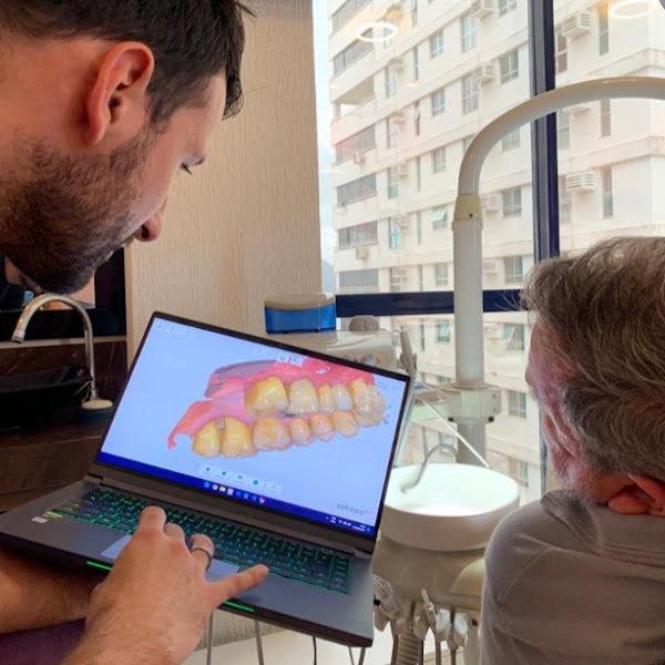 Foto 2 de Dr. Leandro Vasconcelos Implantodontia