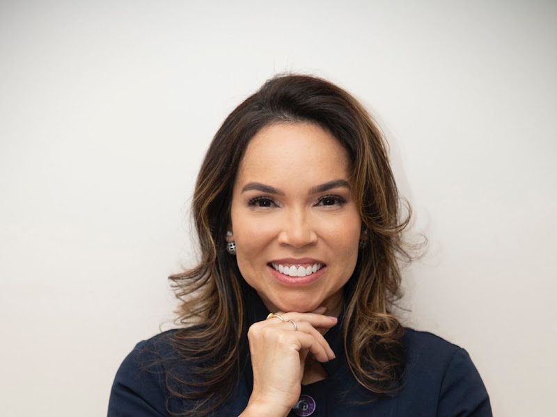 Foto 10 de Dr. Leonardo Brasil - Invisalign em Recife - Clareamento Dental - Lentes de Contato Dental em Recife - Lentes de Porcelana