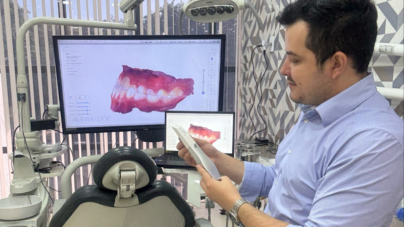 Foto 2 de Dr. Leonardo Carvalho