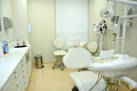 Foto 3 de Dr. Leonardo Domingues, Cirurgião buco-maxilo-facial