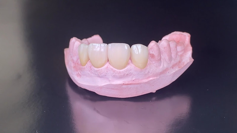 Foto 4 de Dr. Leonardo Kenji – Dentista na Av. Paulista | Endodontia com Microscópio