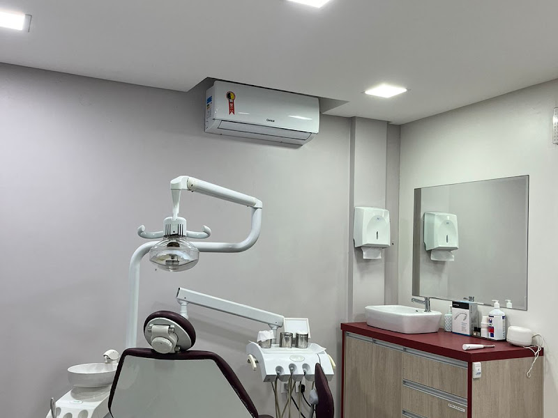 Foto 10 de Dr Leonardo Machado/ Dentista em Blumenau