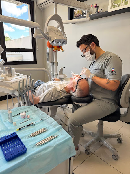 Foto 2 de Dr. Leonardo Pasquali | Odontologia Especializada