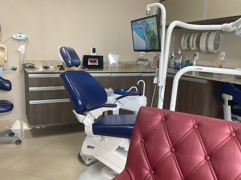 Foto de DR. LEONARDO RAPONI