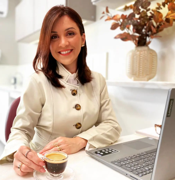 Foto 2 de Drª Letícia Prata - Dentista - Jardim Camburi - Vitória ES