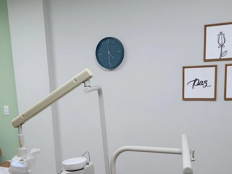 Foto de Drª Letícia Souza e Raylla Vitor Odontologia