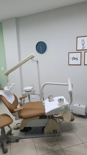 Foto 2 de Drª Letícia Souza e Raylla Vitor Odontologia