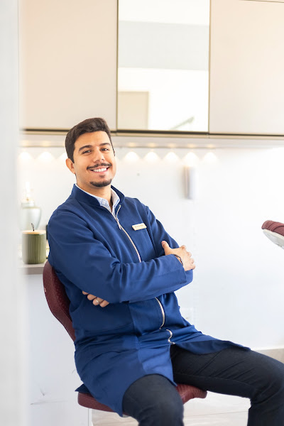 Foto 2 de Dr. Lucas Ázara | Dentista Limeira | Facetas | Lente dental