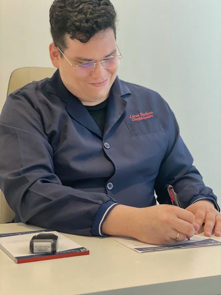 Foto 2 de Dr Lucas Barbosa de Oliveira - Implantodontista e Clínico Geral