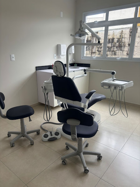 Foto de Dr. Lucas Rihs | Dentista | Clareamento Dental | Poços de Caldas
