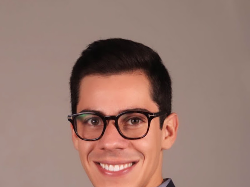 Foto 2 de Dr. Lucas Stipp - Tratamento de canal com Microscópio Operatório